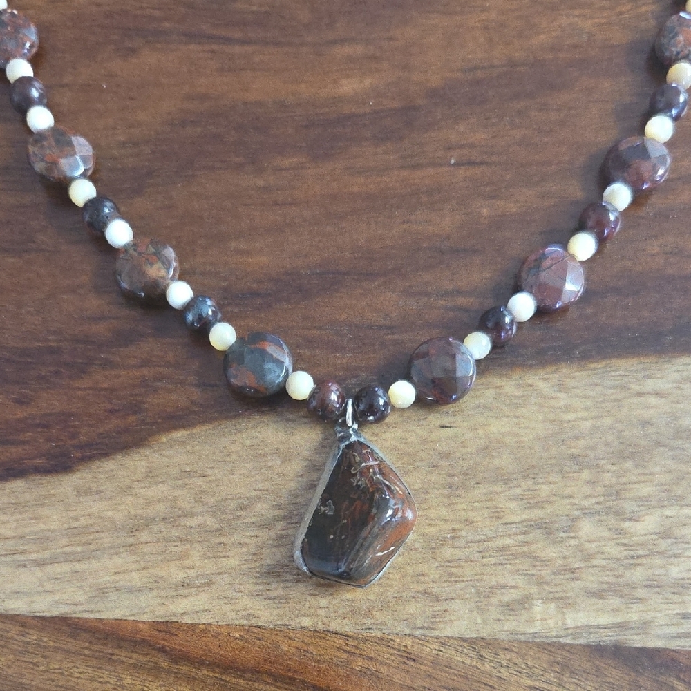 Elegant Brecciated Jasper and Mother of Pearl Beaded Necklace